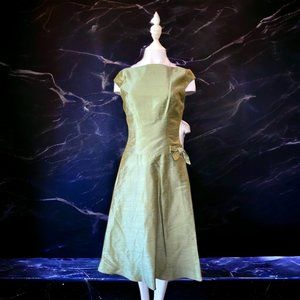 Lynn Lugo Women's Raw 100% Silk  Summer Formal Cocktail SAGE size 4  Made in USA